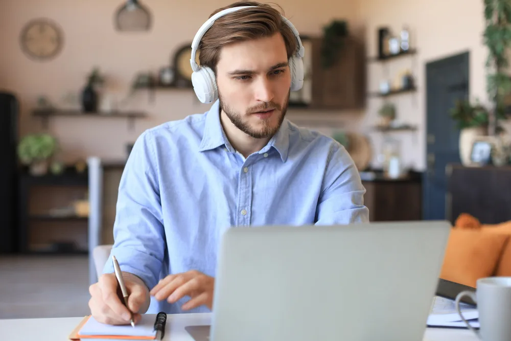 How video reduces SaaS customer onboarding churn in the first 90 days